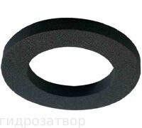 Уплотняющая прокладка между бачком и чашей унитаза.
